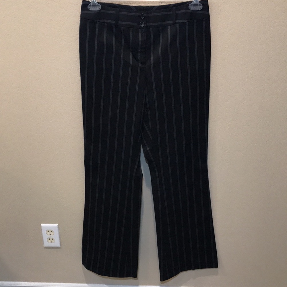 NWT Ann Taylor Pinstriped Flare Leg 97% Cotton/2% Spandex Dress Pants-Size 6